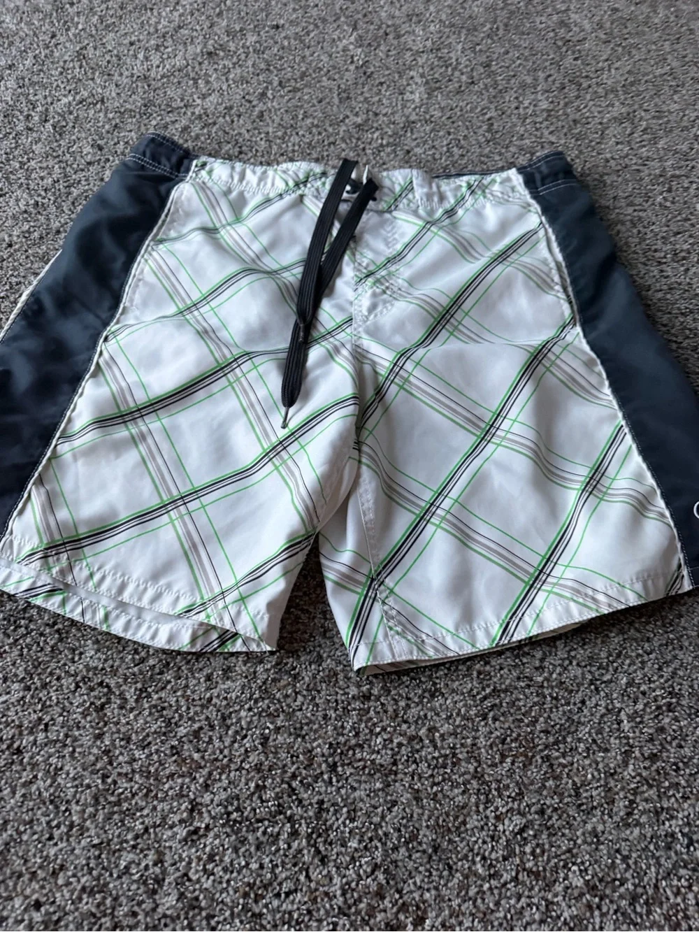 OP Ocean Pacific Mens Medium Board Shorts White Green Plaid Swim Trunks Surf